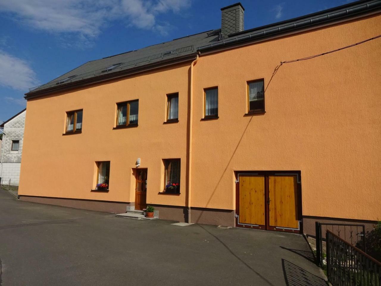 Ferienwohnung Poehlmann Bad Lobenstein Exterior photo